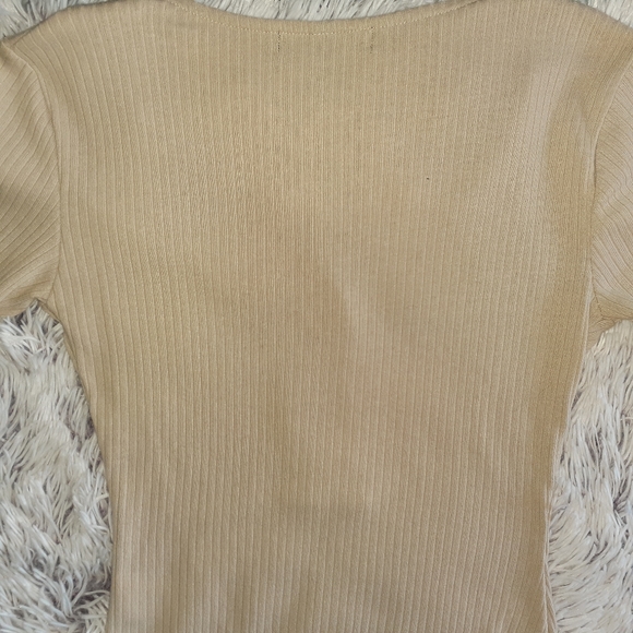 Derek Heart Ribbed with Large Buttons Body Suit - Picture 2 of 4